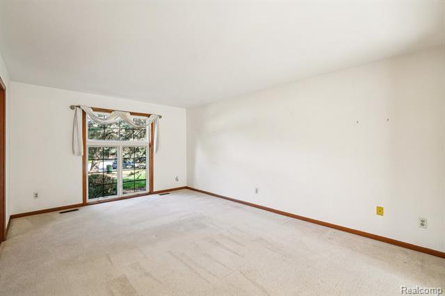 Builiding view twelve for 2142 Kennedy, Rochester, MI. 48309