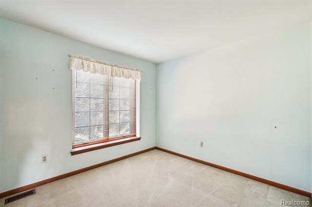 Builiding view twenty seven for 2142 Kennedy, Rochester, MI. 48309