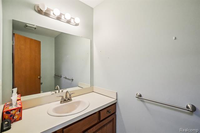 Builiding view twenty six for 2142 Kennedy, Rochester, MI. 48309