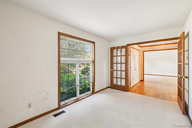 Builiding view twenty two for 2142 Kennedy, Rochester, MI. 48309