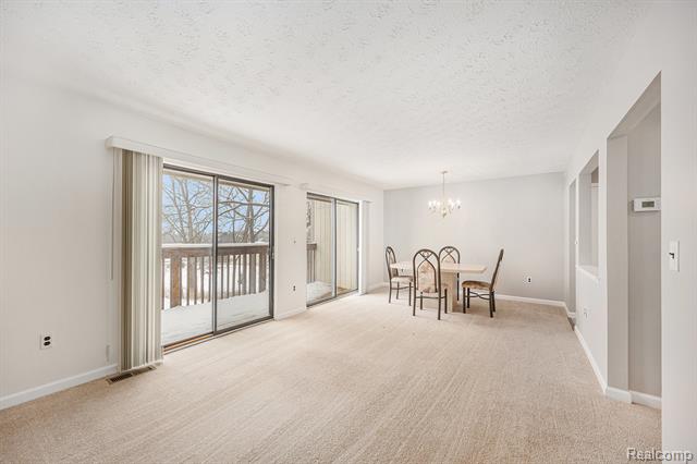 Builiding view five for 1543 Charter Oak, Rochester, MI. 48309