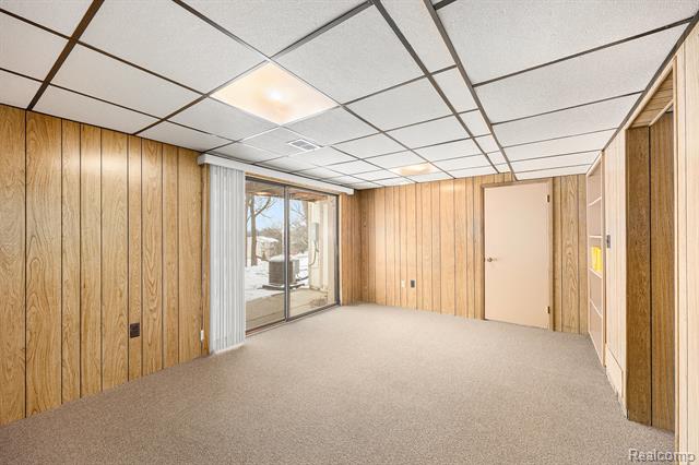 Builiding view nineteen for 1543 Charter Oak, Rochester, MI. 48309