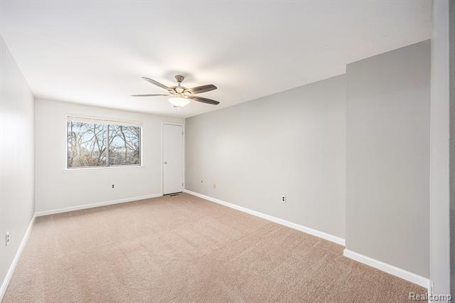 Builiding view twelve for 1543 Charter Oak, Rochester, MI. 48309