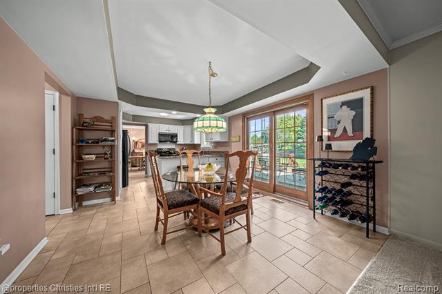 Builiding view fourteen for 123 Longford, Rochester, MI. 48309