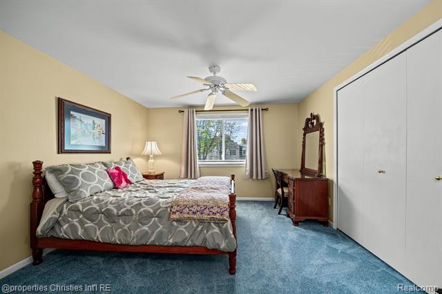 Builiding view nineteen for 123 Longford, Rochester, MI. 48309