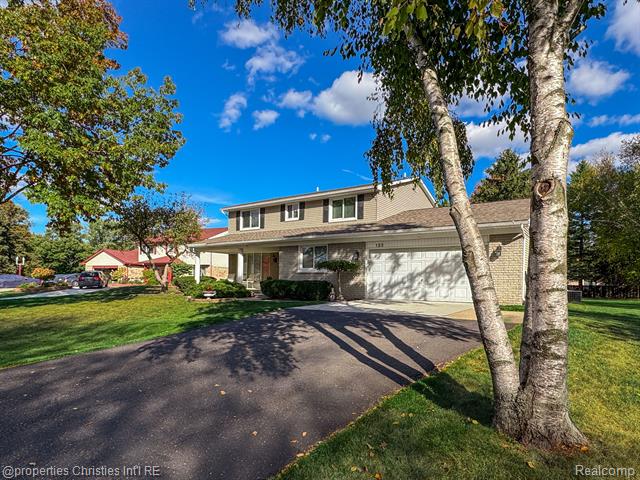 Builiding view thirty two for 123 Longford, Rochester, MI. 48309