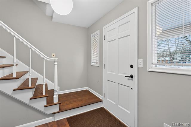 Builiding view nine for 126 Orchardale, Rochester, MI. 48309