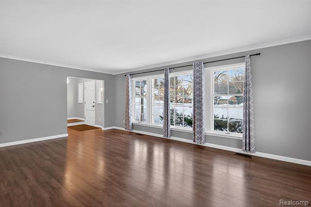 Builiding view seven for 126 Orchardale, Rochester, MI. 48309