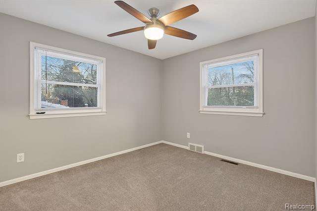 Builiding view twenty four for 126 Orchardale, Rochester, MI. 48309