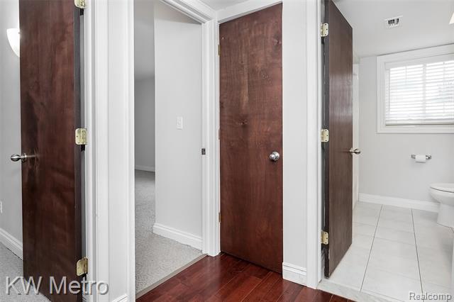 Builiding view fourteen for 2309 Walton, Rochester, MI. 48309
