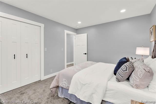 Builiding view eighteen for 2330 Walton, Rochester, MI. 48309