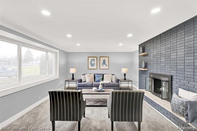 Builiding view four for 2330 Walton, Rochester, MI. 48309