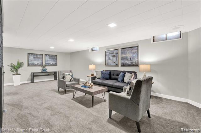 Builiding view twenty four for 2330 Walton, Rochester, MI. 48309