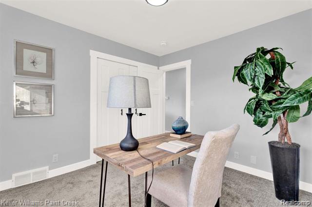 Builiding view twenty for 2330 Walton, Rochester, MI. 48309