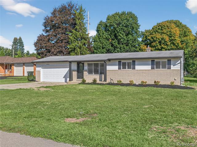 Builiding view one for 2070 Walton, Rochester, MI. 48309