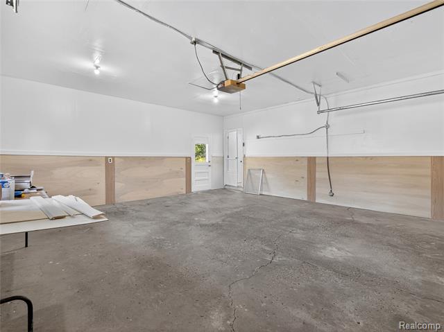 Builiding view seventeen for 2070 Walton, Rochester, MI. 48309