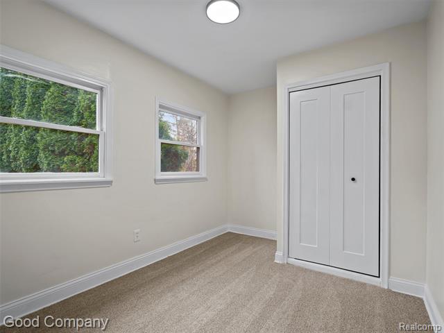 Builiding view thirteen for 32 Shagbark, Rochester, MI. 48309