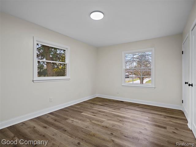 Builiding view twenty one for 32 Shagbark, Rochester, MI. 48309