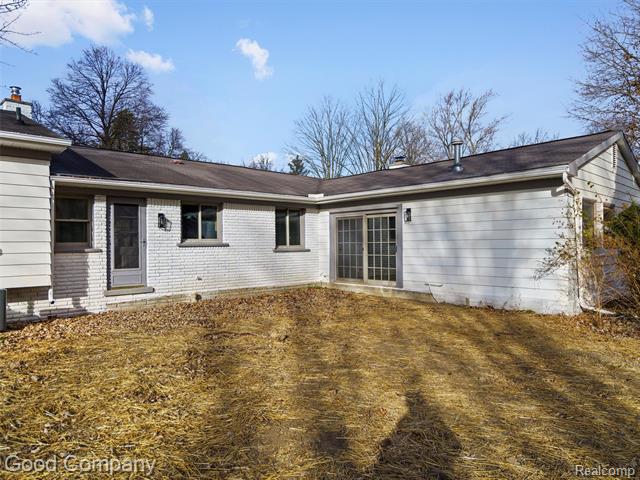 Builiding view twenty six for 32 Shagbark, Rochester, MI. 48309