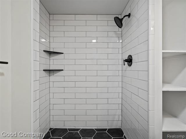 Builiding view twenty three for 32 Shagbark, Rochester, MI. 48309