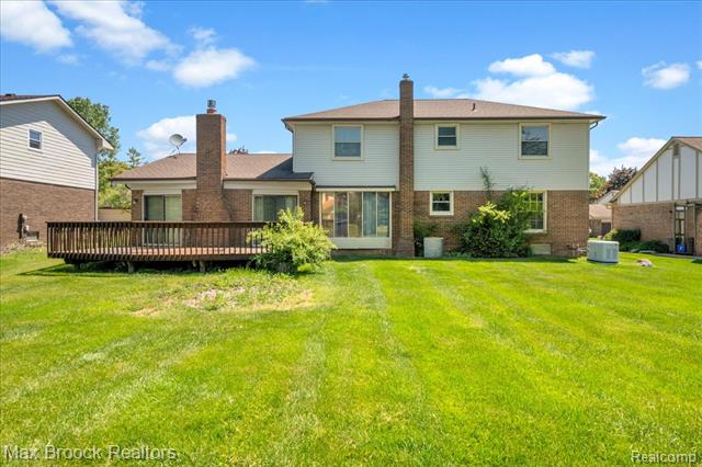 Builiding view forty two for 217 Stonetree, Rochester, MI. 48309