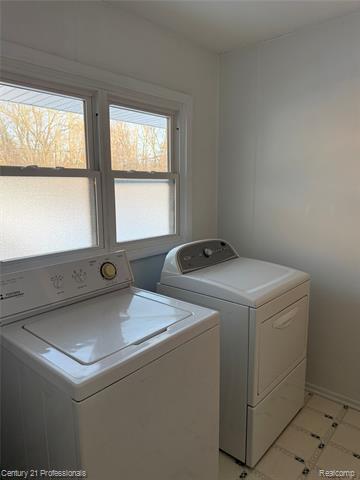 Builiding view eight for 216 Nevada, Rochester, MI. 48309