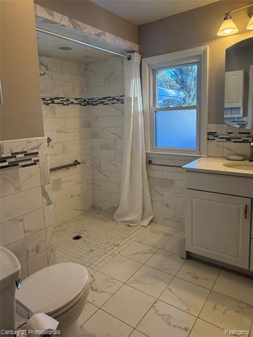 Builiding view fourteen for 216 Nevada, Rochester, MI. 48309