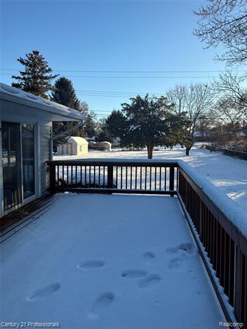 Builiding view seventeen for 216 Nevada, Rochester, MI. 48309