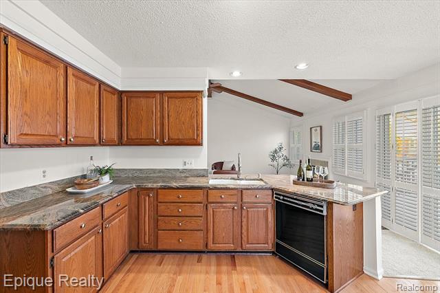 Builiding view seventeen for 254 Marmoor, Rochester, MI. 48309