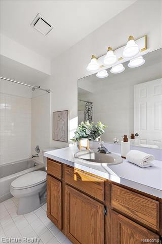 Builiding view thirty eight for 254 Marmoor, Rochester, MI. 48309