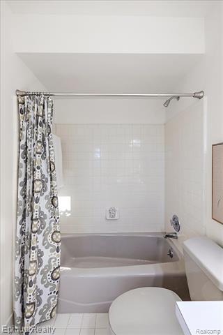 Builiding view thirty nine for 254 Marmoor, Rochester, MI. 48309