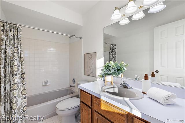 Builiding view thirty seven for 254 Marmoor, Rochester, MI. 48309