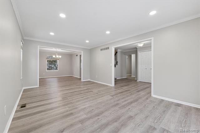 Builiding view eight for 2728 Winter Park, Rochester, MI. 48309