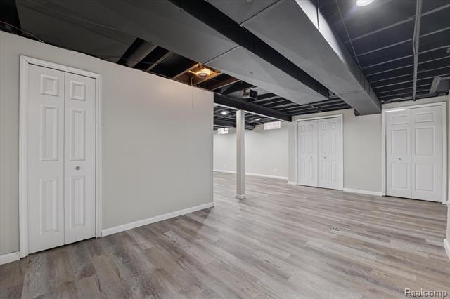 Builiding view fifty five for 2728 Winter Park, Rochester, MI. 48309