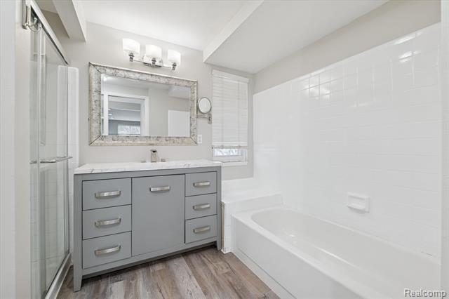 Builiding view forty four for 2728 Winter Park, Rochester, MI. 48309