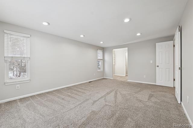 Builiding view forty one for 2728 Winter Park, Rochester, MI. 48309