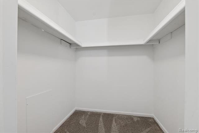 Builiding view forty three for 2728 Winter Park, Rochester, MI. 48309