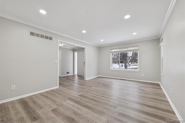 Builiding view nine for 2728 Winter Park, Rochester, MI. 48309