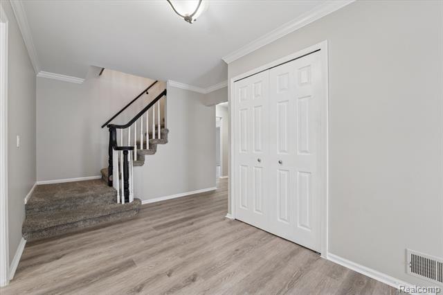 Builiding view six for 2728 Winter Park, Rochester, MI. 48309