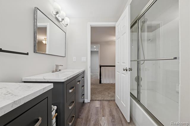 Builiding view thirty seven for 2728 Winter Park, Rochester, MI. 48309