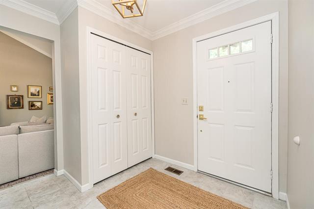 Builiding view twenty four for 2805 Powderhorn Ridge, Rochester, MI. 48309