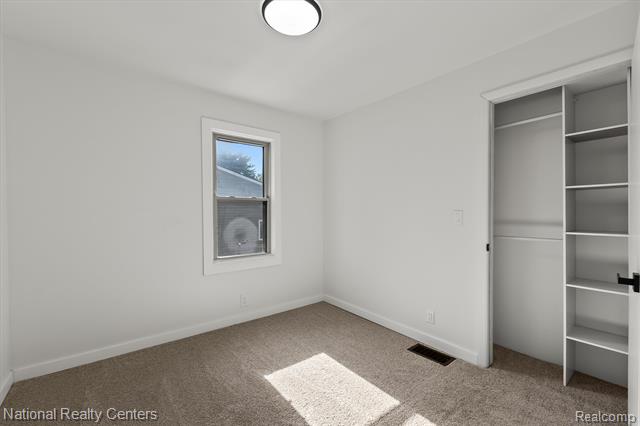 Builiding view eight for 1165 Vinewood, Auburn Hills, MI. 48326
