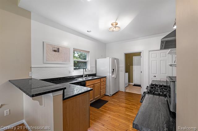 Builiding view fourteen for 3305 Grove, Auburn Hills, MI. 48326