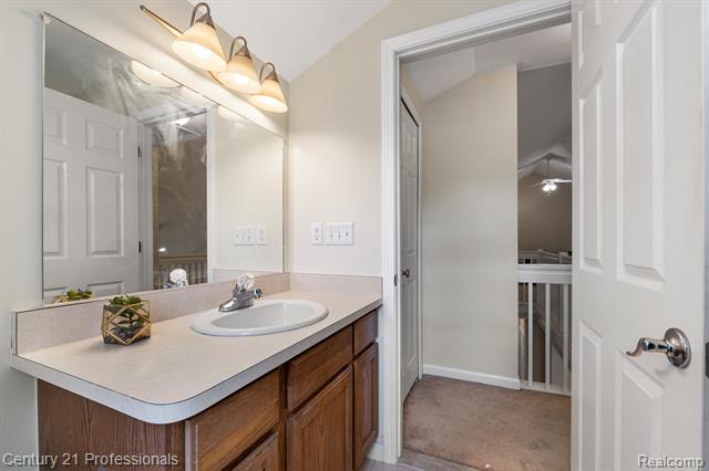 Builiding view thirty five for 3305 Grove, Auburn Hills, MI. 48326