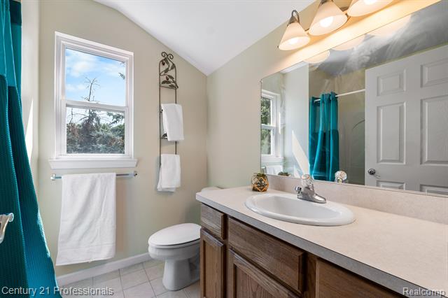 Builiding view thirty four for 3305 Grove, Auburn Hills, MI. 48326