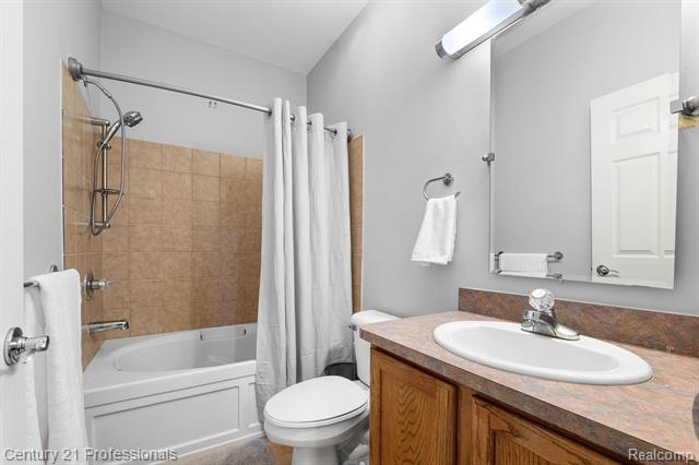 Builiding view twenty three for 3305 Grove, Auburn Hills, MI. 48326