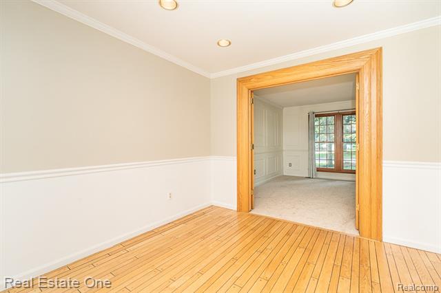 Builiding view twelve for 1377 Barneswood, Rochester, MI. 48306