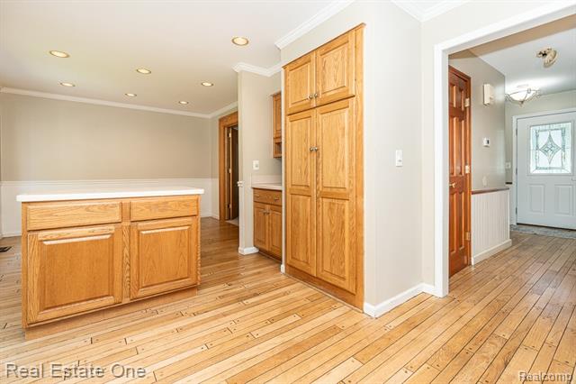 Builiding view twenty for 1377 Barneswood, Rochester, MI. 48306