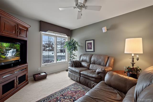 Builiding view eleven for 3422 Paramount, Auburn Hills, MI. 48326