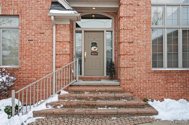 Builiding view thirty six for 3422 Paramount, Auburn Hills, MI. 48326